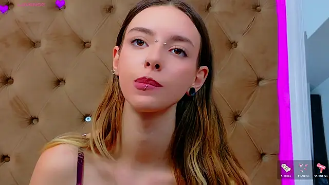 CoraVex live XXX chat