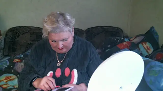 Lana555: онлайн-секс-чат