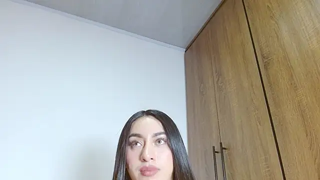 Roseechannel Adlı Modelin Canlı XXX Sohbeti