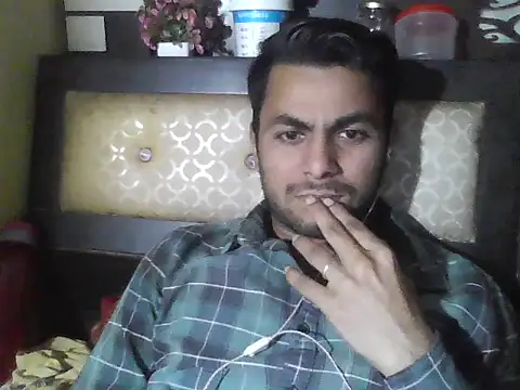 Stubborndesiboy élő XXX-chatje