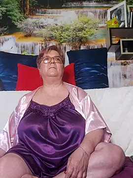 Chatroom XXX en direct de QueenPammy1