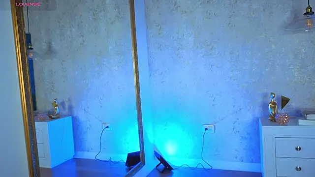 AlessiaLondon: онлайн-секс-чат