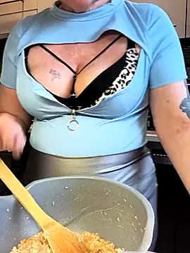 Diablica41 Adlı Modelin Canlı XXX Sohbeti