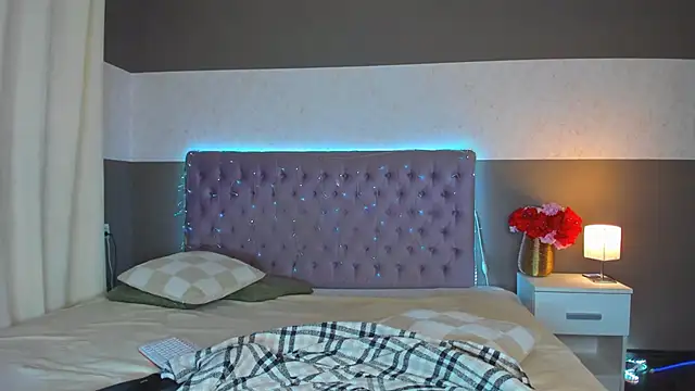 XXX chat uživo modela NikkiBustt