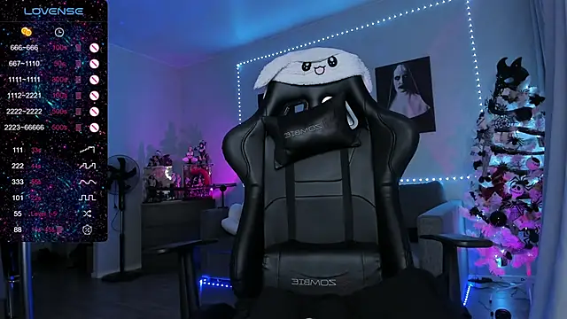 XXX chat uživo modela RachelQueen_