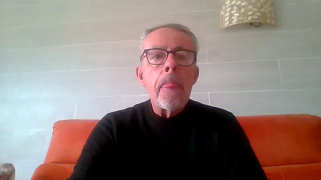 tuggy59: διαδικτυακό σόου στην κάμερα