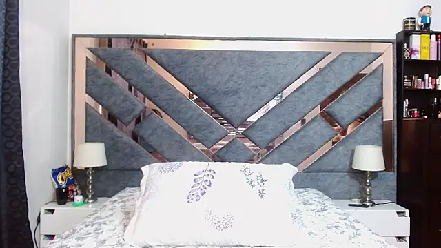 KarlaTesg Adlı Modelin Canlı XXX Sohbeti