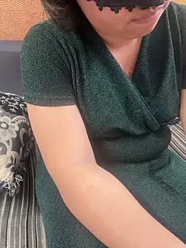 Iampriyaaa15 Chat XXX in diretta