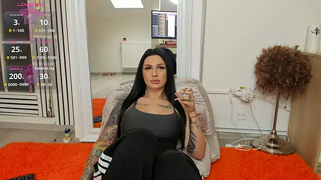 SinfulStar's Live XXX Chat