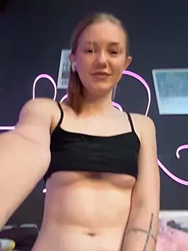 MilaMoone's Webcam Show