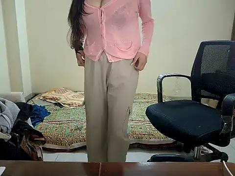 Secret_Sarikaa Show in webcam
