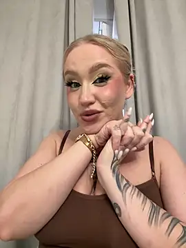 Chat XXX en directo de RollDolls