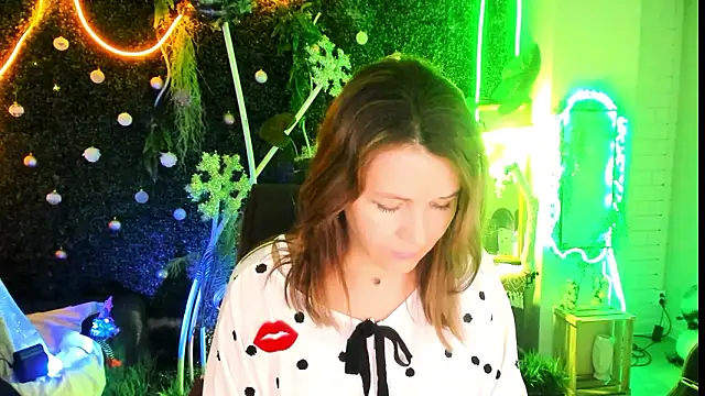 NicoleHitman Chat XXX in diretta