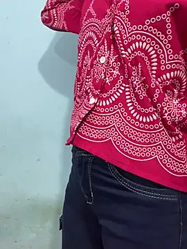 HotxAnamika 即時 XXX 聊天