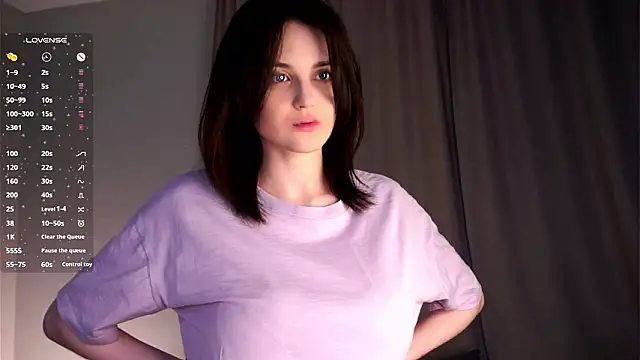 EffieHenri's Live XXX Chat