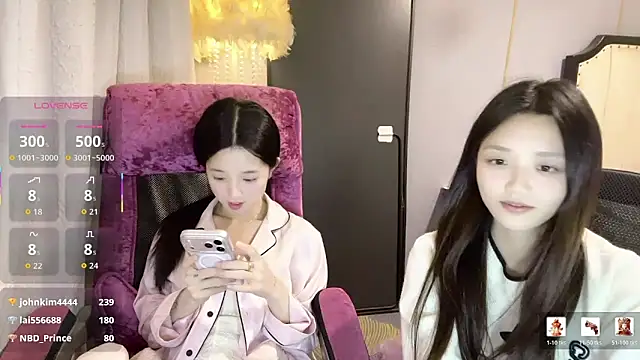 XXX chat uživo modela OiOi-666