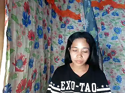 Chat +18 de PinaySkinnyGirl ao vivo