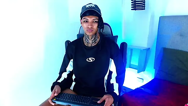 Chat +18 de Rick_Wade ao vivo