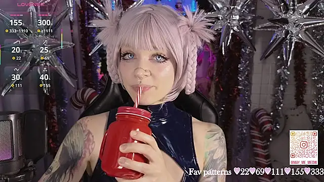 Chat XXX en directo de Mee-Meow