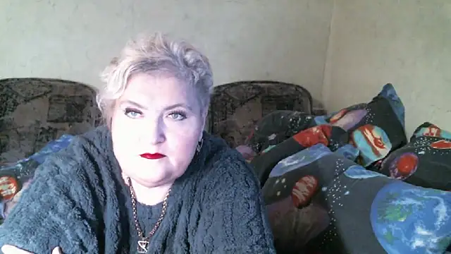 Pokazy przed kamerką – Lana555