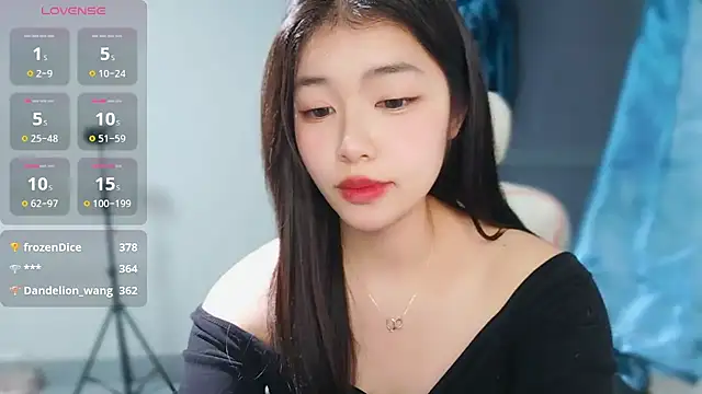 -yaya-777 网络视讯表演