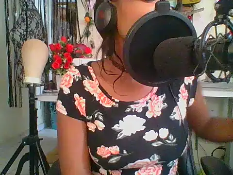 Anaconda2350 Live XXX Chat