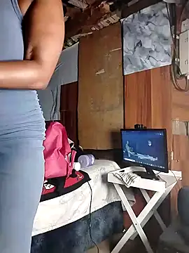 XXX chat uživo modela QUEENZAZA