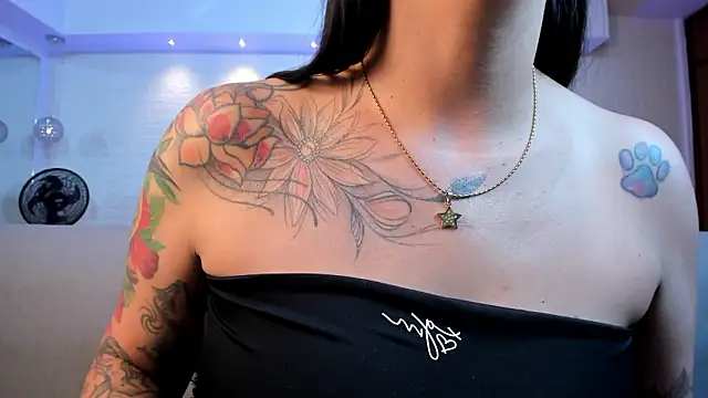 violet_scott: онлайн-секс-чат