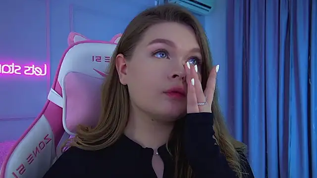 XXX chat uživo modela CrystalLyons