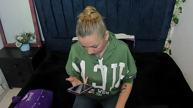 alaha_evans Adlı Modelin Canlı XXX Sohbeti