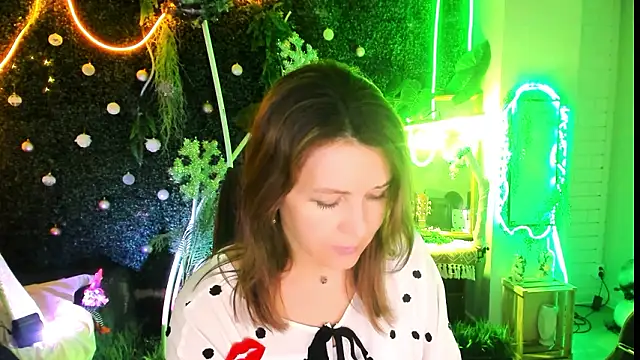 Czat XXX na żywo – NicoleHitman