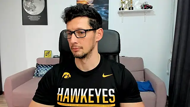 BrutusK08 라이브 XXX 채팅