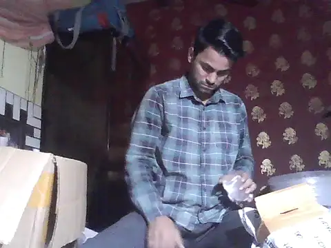 Stubborndesiboy 라이브 XXX 채팅