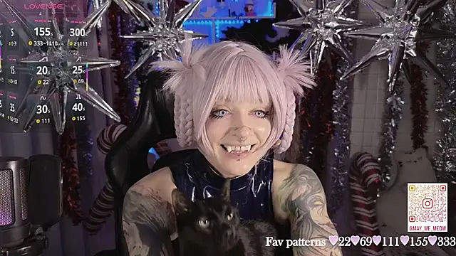 Mee-Meow's Live XXX Chat