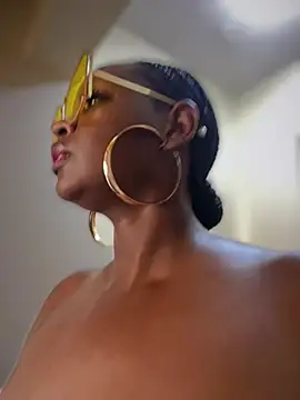 Chatroom XXX en direct de ScarletMuseX