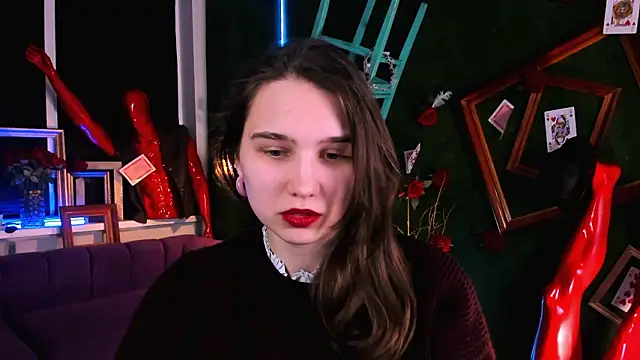 TessaMill: онлайн-секс-чат