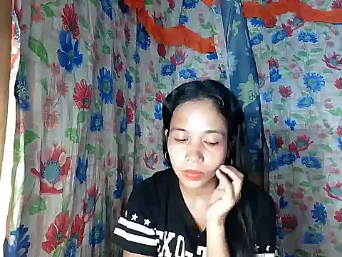 Chatroom XXX en direct de PinaySkinnyGirl