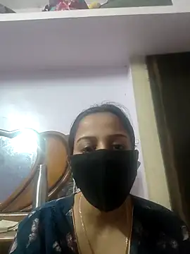 Tamil_shaliniのウェブカメラショー