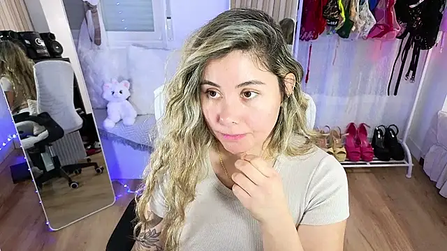 Chat +18 de Tawny_cox ao vivo