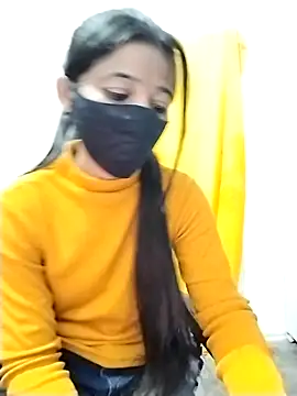 Chat +18 de Cute-Naavya ao vivo