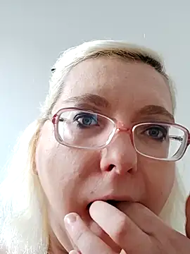 VikaKing Live XXX Chat