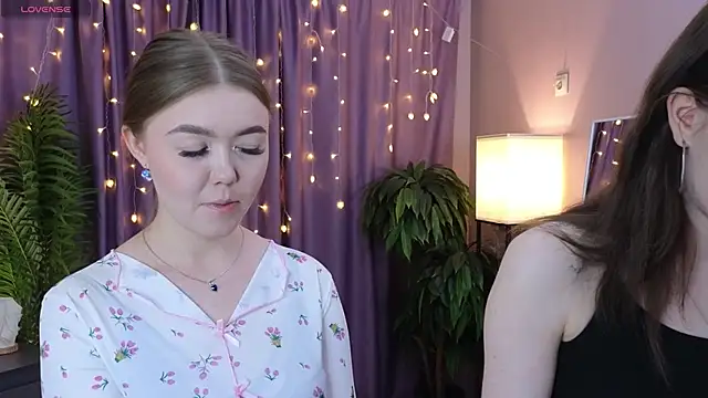 TwixieGuo élő XXX-chatje