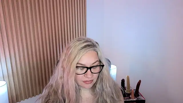 MarianL0ve élő XXX-chatje