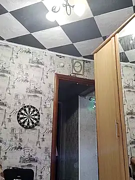 Chat +18 de Rini333 ao vivo