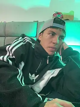 NaytonFreeman: απευθείας συνομιλία ΧΧΧ