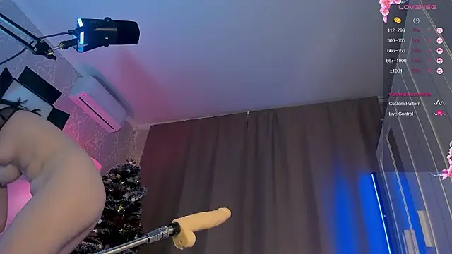 Juicy_Vikki Chat XXX in diretta