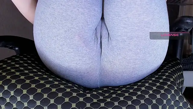 Sembang XXX Secara Langsung Cameltoe_squirt_inPants