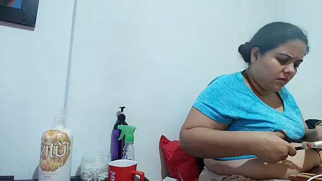 luisahot_9727 现场XXX聊天