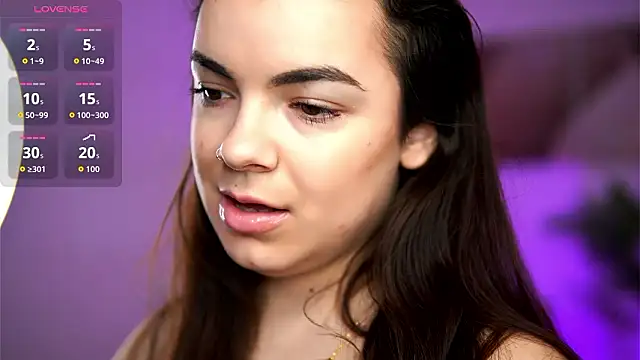 دردشة PeachyyFantasy الجنسية المباشرة