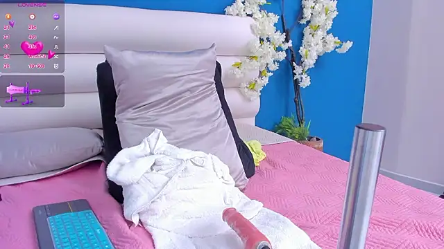 letty_straus Chat XXX live